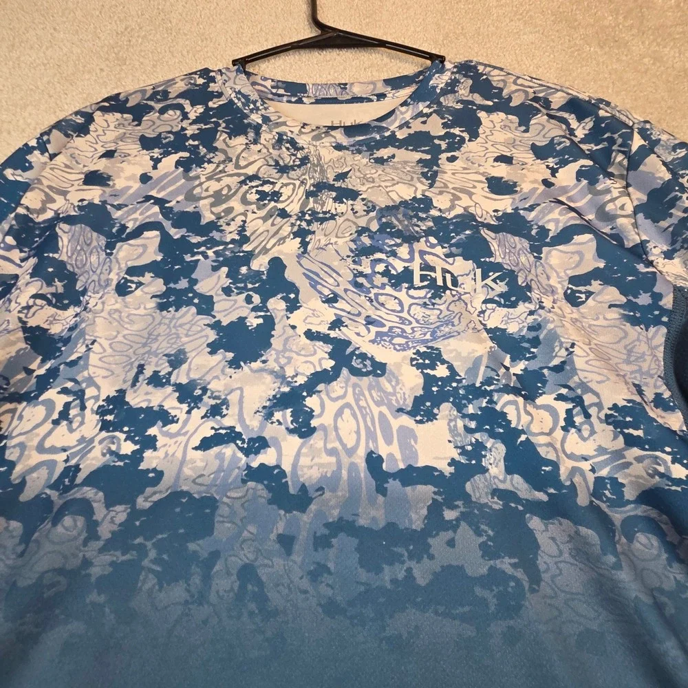 Huk Pursuit Fishing Shirt Mens Large Blue Camo Long Sleeve Performance Mesh Tee